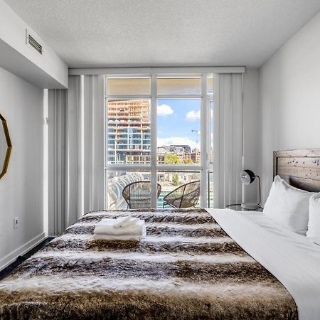 Family Oriented Downtown Toronto 2Bdrm Condo With Parking & Office Space Exterior photo