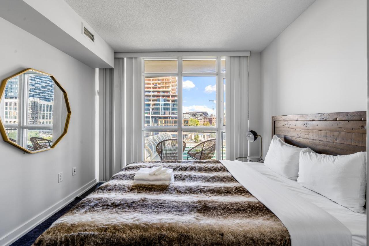 Family Oriented Downtown Toronto 2Bdrm Condo With Parking & Office Space Exterior photo