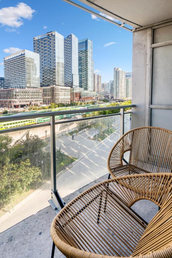 Family Oriented Downtown Toronto 2Bdrm Condo With Parking & Office Space Exterior photo